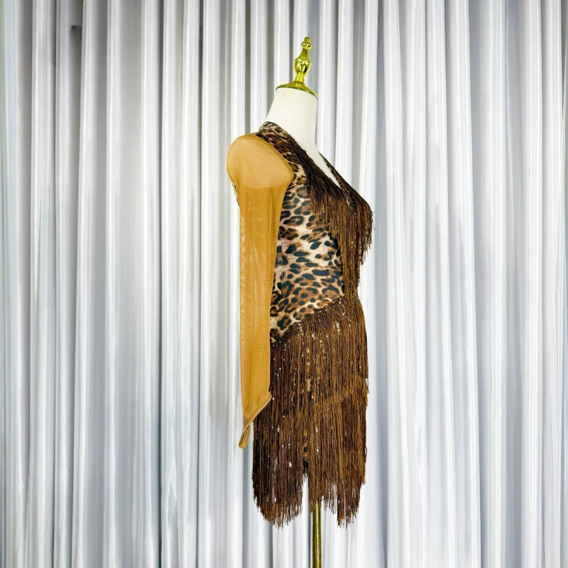 Leopard Latin Dance Performanc - Outdoor Sports Hall ulasan dan harga